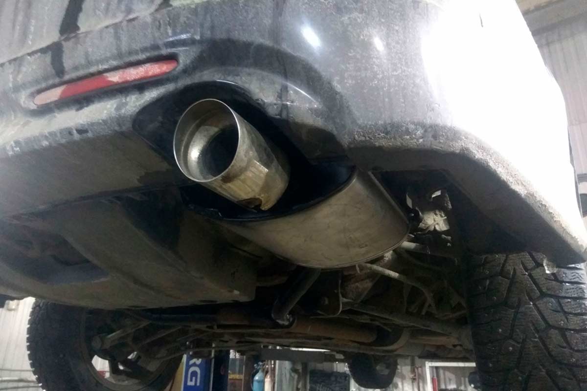 За гранью шума: как звук от трубы глушителя влияет на восприятие автомобиля в обществе